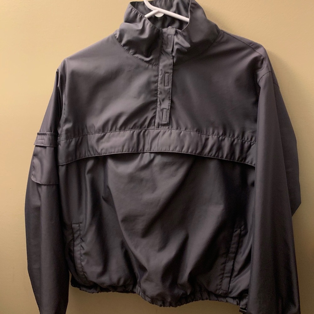 Gap windbreaker
